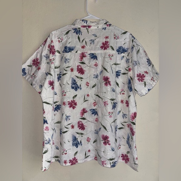 Bobbie Brooks White and Pink flowers Casual Button Down Shirt(0026) - Picture 9 of 15